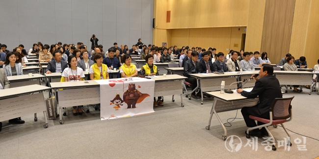 공주시청 공무원 '창의 클럽' 출범식이 지난 25일 고마에서 개최했다.